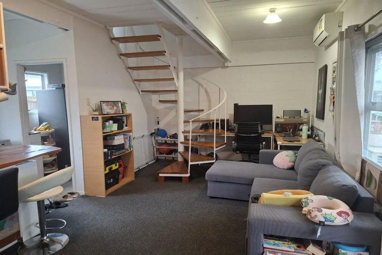 Photo of property in 7d June Place, Hamilton East, Hamilton, 3216