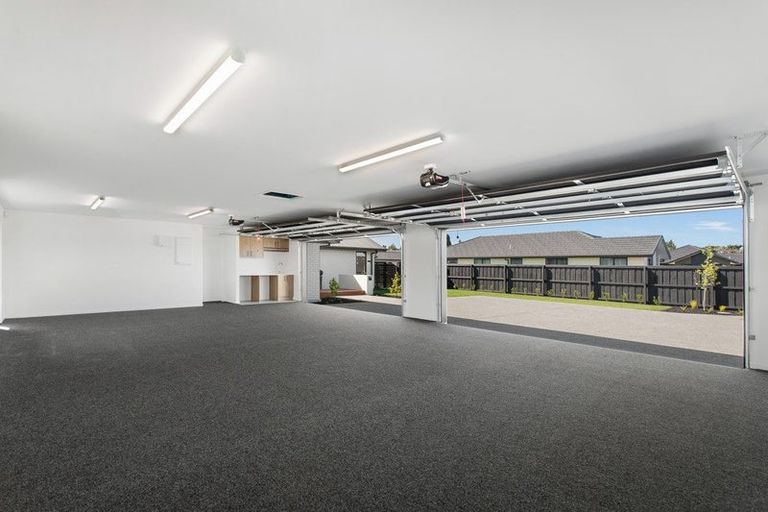 Photo of property in 6 Earl Way, Amberley, 7410