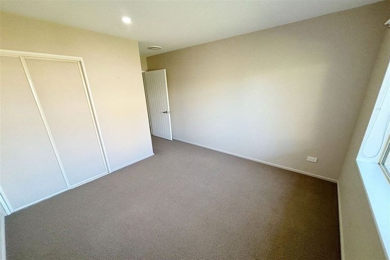 Photo of property in 80 Bowhill Road, New Brighton, Christchurch, 8083