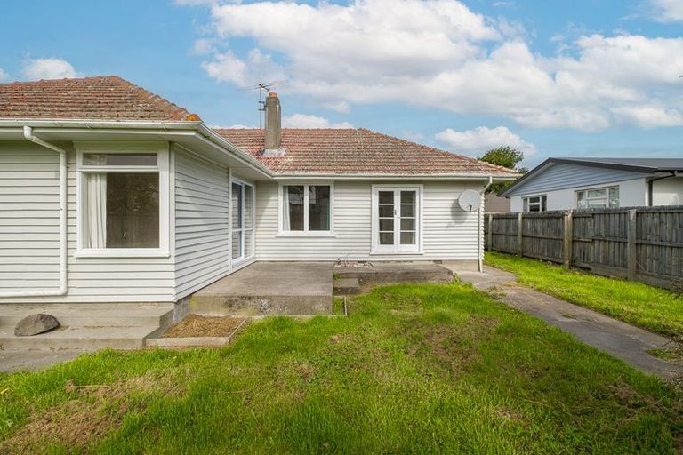 Photo of property in 117 Somerfield Street, Somerfield, Christchurch, 8024