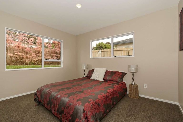 Photo of property in 15d Sarona Avenue, Glen Eden, Auckland, 0602