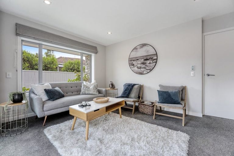 Photo of property in 128 Churchill Road, Rothesay Bay, Auckland, 0630