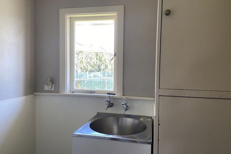 Photo of property in 80 Lynwood Road, New Lynn, Auckland, 0600