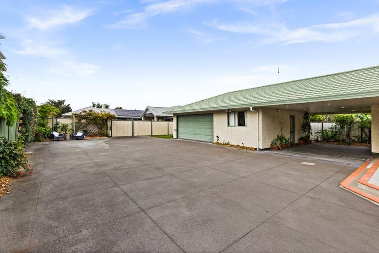 Photo of property in 17a Dinton Street, Russley, Christchurch, 8042