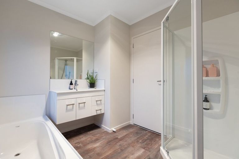 Photo of property in 41 Kahuparere Crescent, Pyes Pa, Tauranga, 3112