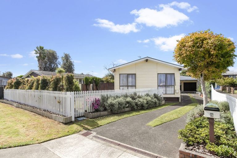 Photo of property in 8 Le Havre Place, Takanini, 2112