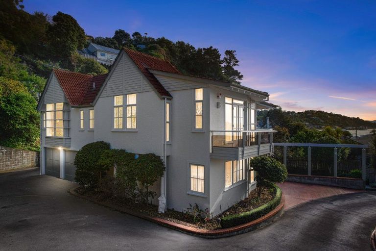 Photo of property in 16a Ferry Street, Seatoun, Wellington, 6022