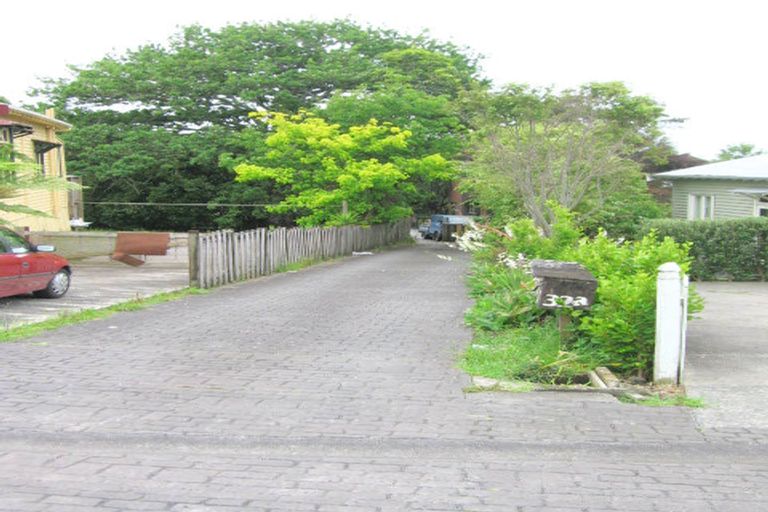 Photo of property in 1/32a Clayburn Road, Glen Eden, Auckland, 0602