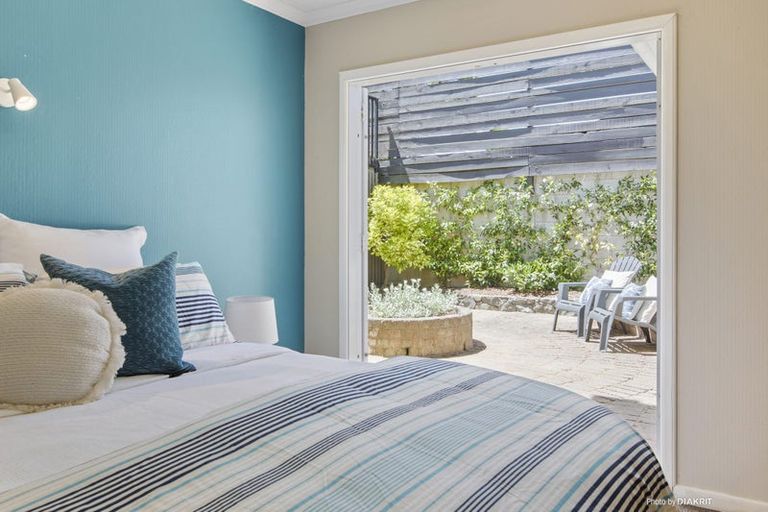 Photo of property in 34 Rama Crescent, Khandallah, Wellington, 6035