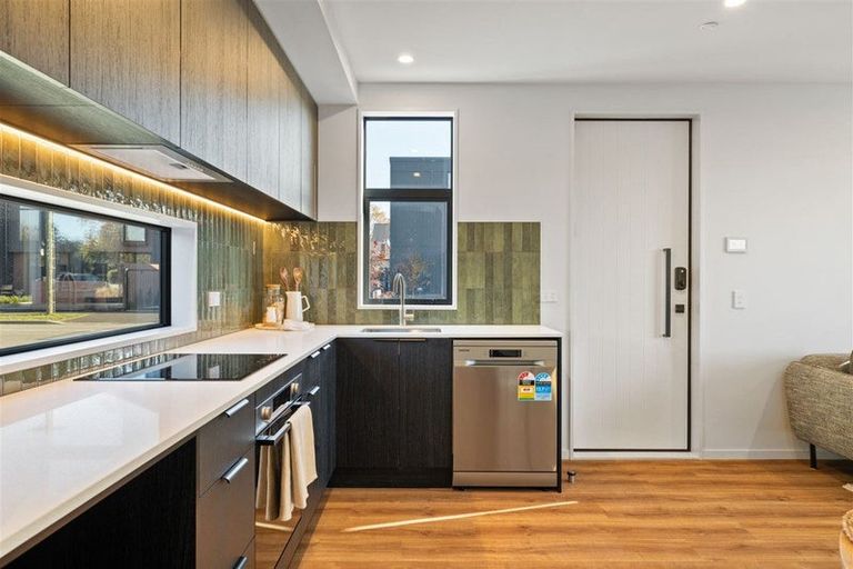 Photo of property in 3/90 Innes Road, St Albans, Christchurch, 8052