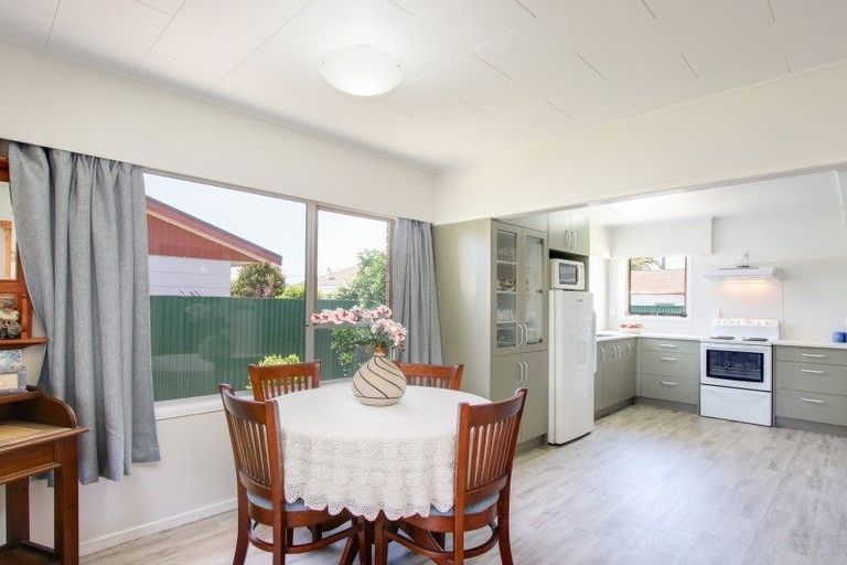 Photo of property in 1/444 Gloucester Street, Taradale, Napier, 4112