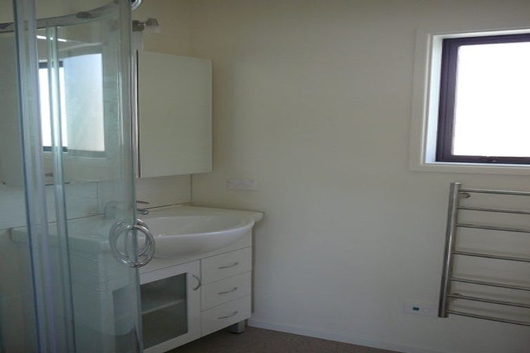 Photo of property in 18 Glover Place, Onerahi, Whangarei, 0110