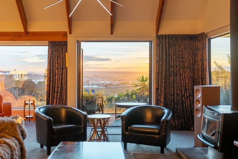 Photo of property in 245 Cannon Hill Crescent, Mount Pleasant, Christchurch, 8081