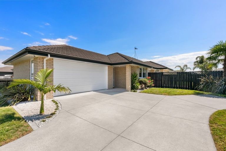 Photo of property in 174 Doncaster Drive, Papamoa Beach, Papamoa, 3118
