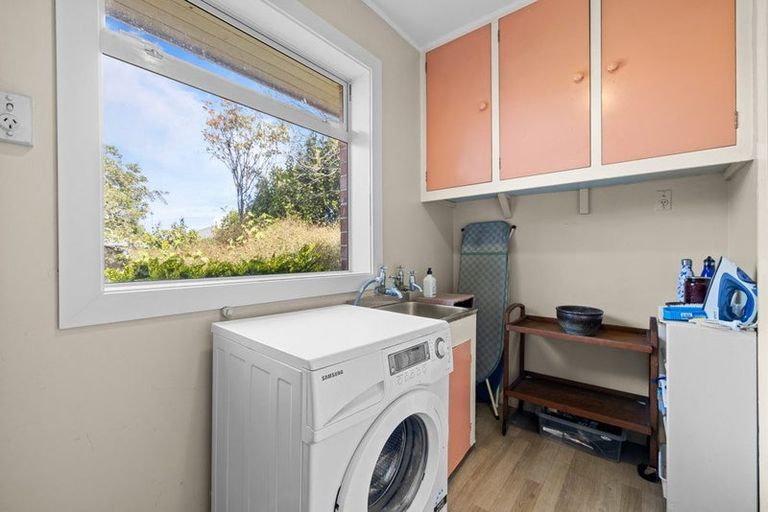 Photo of property in 87 Aorangi Road, Bryndwr, Christchurch, 8053