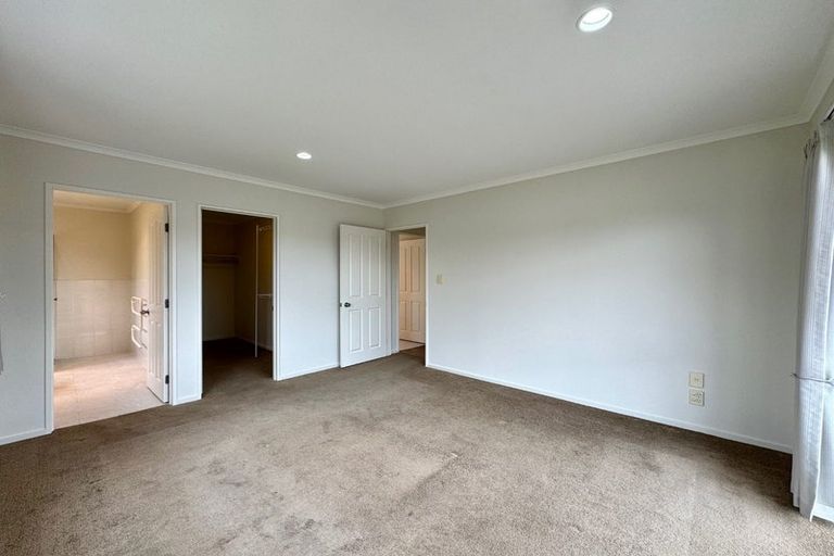 Photo of property in 76 Pitt Avenue, Clendon Park, Auckland, 2103