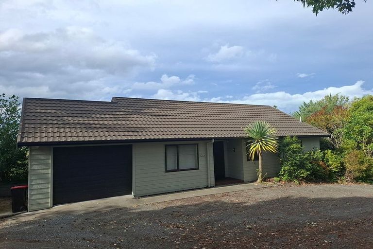 Photo of property in 120 Puketapu Road, Taradale, Napier, 4112