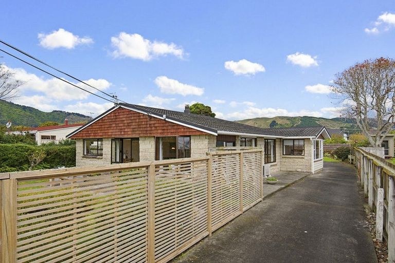 Photo of property in 38 Rimu Street, Waikanae, 5036