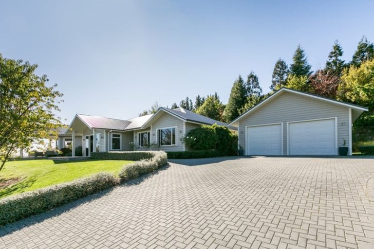 Photo of property in 24 Tauroa Valley Road, Havelock North, 4130