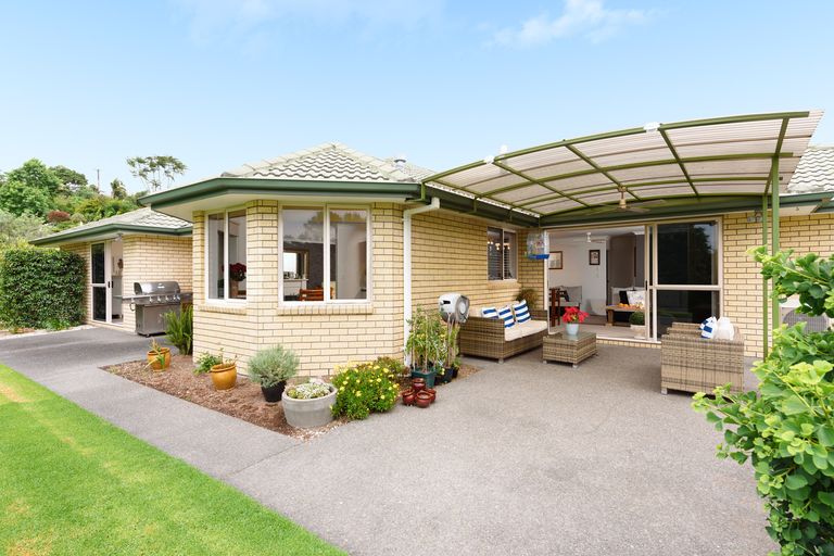 Photo of property in 9r Roger Guy Place, Welcome Bay, Tauranga, 3175