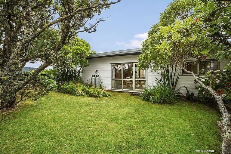 Photo of property in 174 Orangi Kaupapa Road, Northland, Wellington, 6012