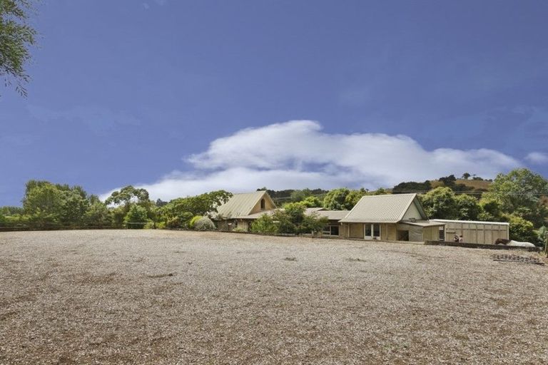 Photo of property in 280 Inland Road, Helensville, 0875