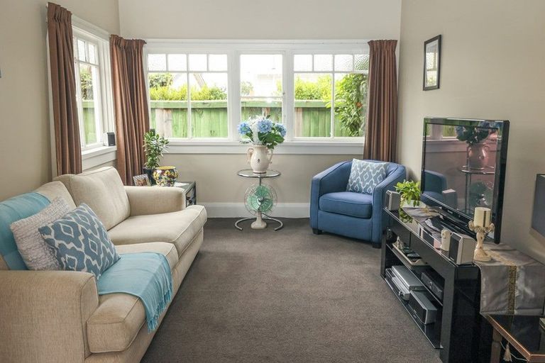 Photo of property in 27 Diamond Avenue, Spreydon, Christchurch, 8024