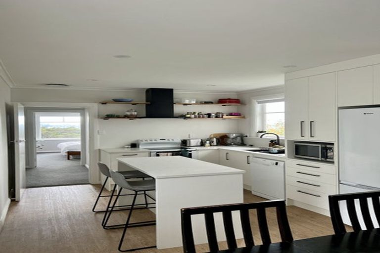 Photo of property in 12 Mertoun Terrace, Highbury, Wellington, 6012