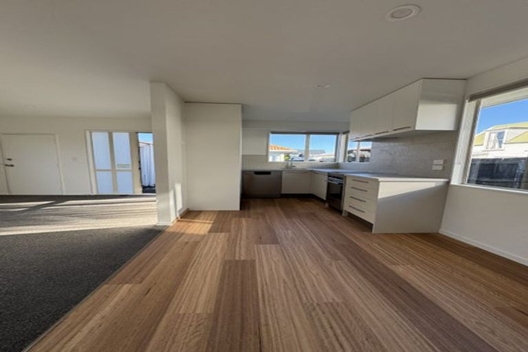 Photo of property in 3/55 Picton Avenue, Riccarton, Christchurch, 8011