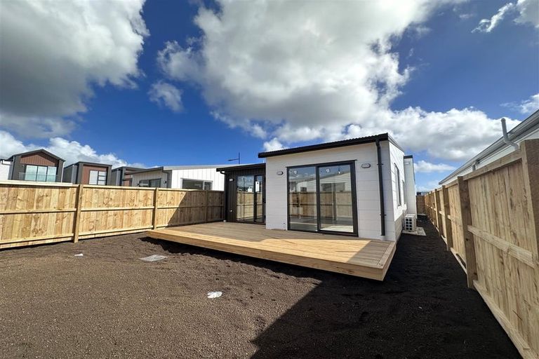 Photo of property in 40 John Gray Street, Papakura, 2110