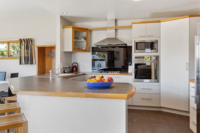 Photo of property in 2 Spring Grove Street, Spreydon, Christchurch, 8024