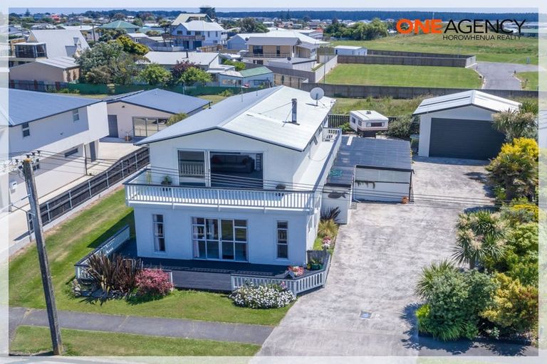 Photo of property in 67 Hartley Street, Foxton Beach, Foxton, 4815