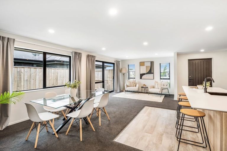 Photo of property in 160 Faringdon Boulevard, Rolleston, 7615