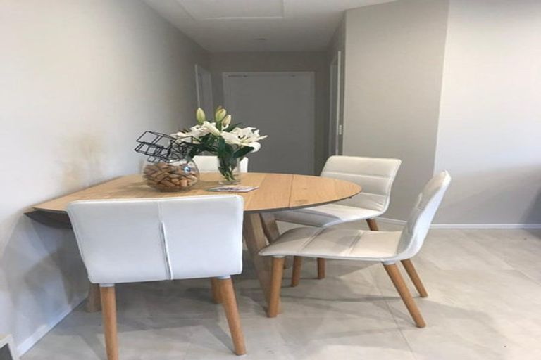 Photo of property in 105 Te Wharau Drive, Greenhithe, Auckland, 0632