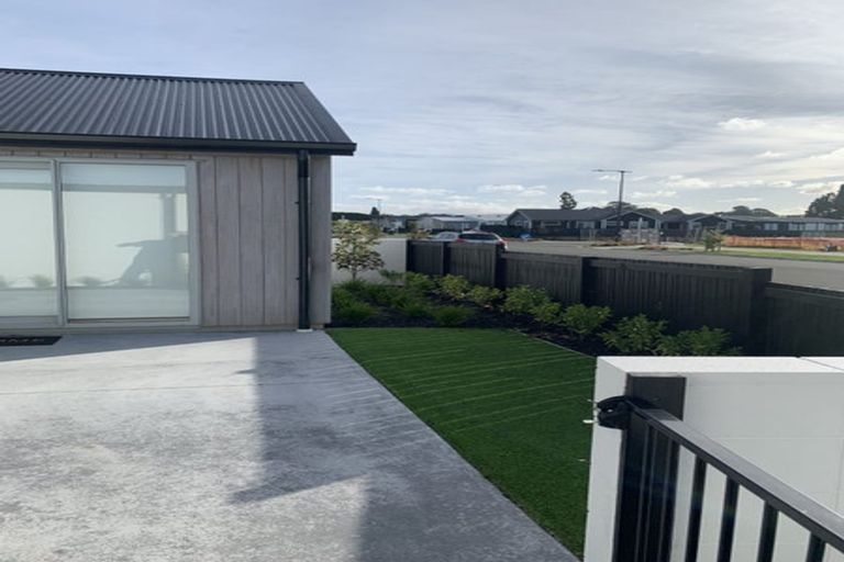 Photo of property in 10 Marata Lane, Te Puke, 3119