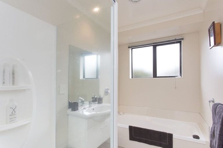 Photo of property in 11 Parkside Crescent, Northwood, Christchurch, 8051