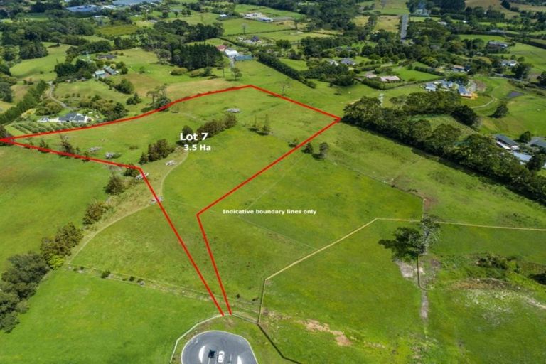 Photo of property in 5 Diamond Lane, Riverhead, 0793