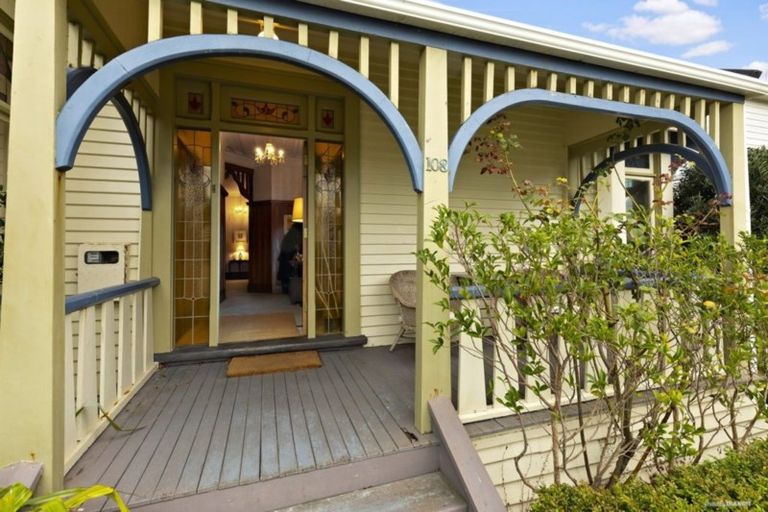 Photo of property in 108 Freyberg Street, Lyall Bay, Wellington, 6022