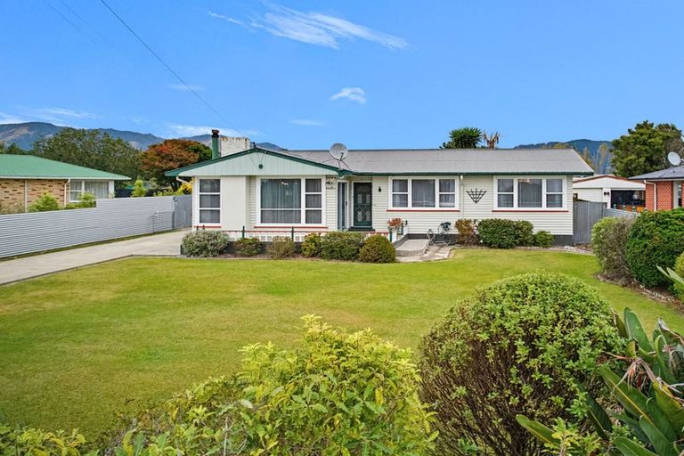 Photo of property in 26 East Road, Shannon, 4821
