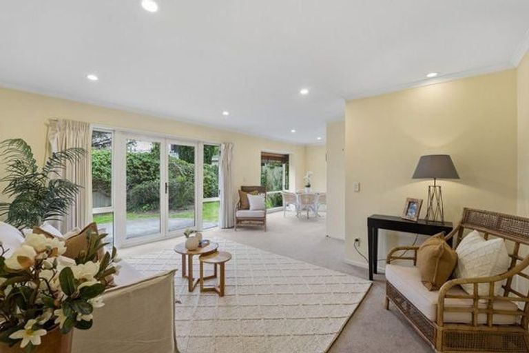 Photo of property in 395a Yaldhurst Road, Russley, Christchurch, 8042