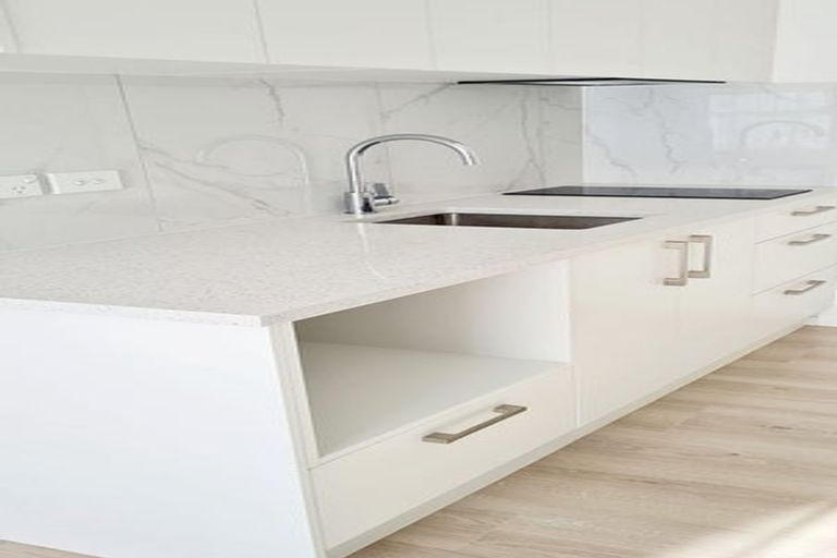 Photo of property in 90 Bond Crescent, Forrest Hill, Auckland, 0620