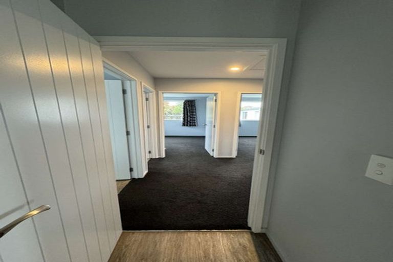 Photo of property in 17 Royal Park Drive, Parklands, Christchurch, 8083
