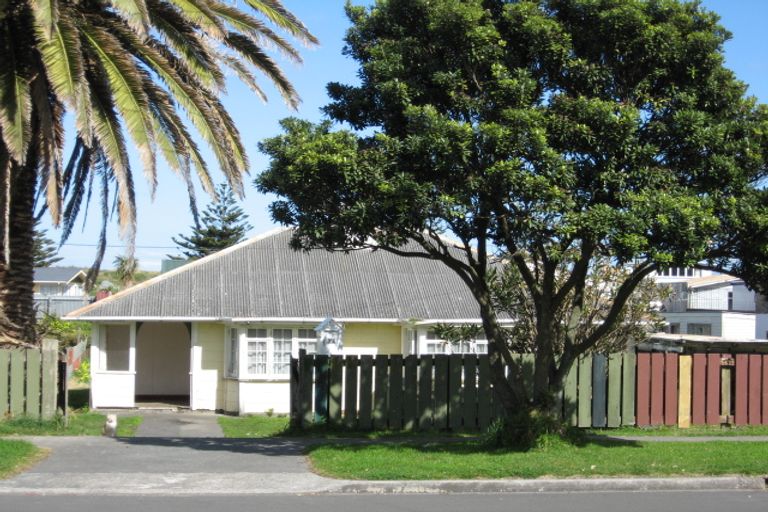 Photo of property in 7a Karaka Street, Castlecliff, Whanganui, 4501