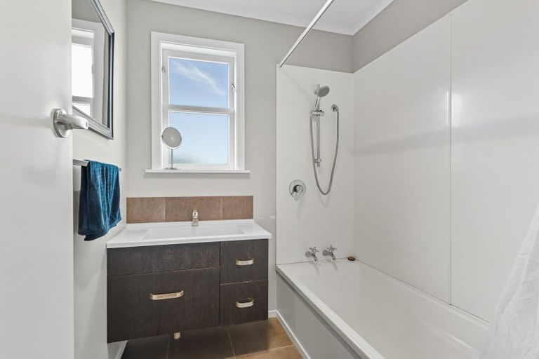 Photo of property in 34 Ronberg Street, Highbury, Palmerston North, 4412