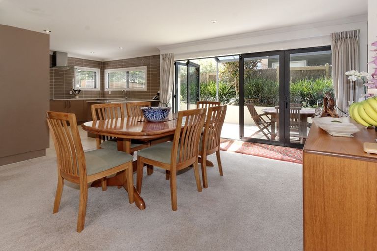 Photo of property in 22d Shetland Street, Glen Eden, Auckland, 0602