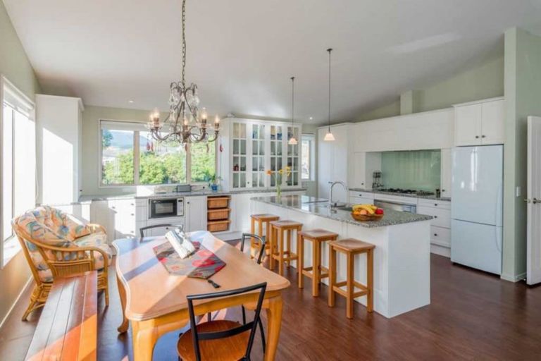 Photo of property in 2 Ngarara Road, Waikanae, 5036