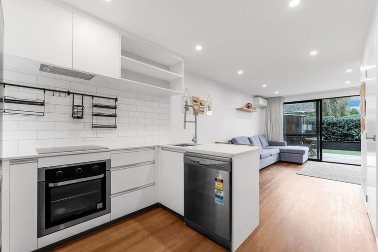 Photo of property in 12 Bei Road, Papakura, 2110