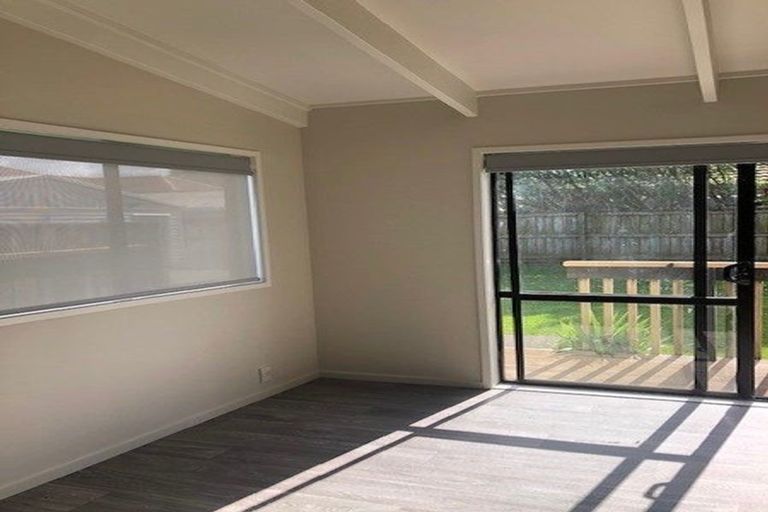 Photo of property in 21 Cambridge Terrace, Papatoetoe, Auckland, 2025