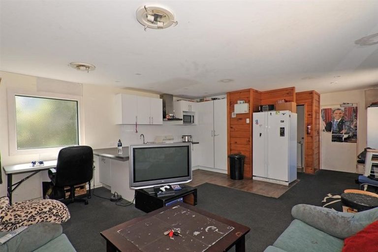 Photo of property in Te Awhina Apartments, 17/22u Sussex Street, Mount Cook, Wellington, 6021