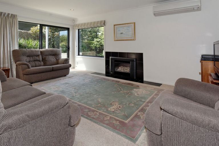 Photo of property in 22d Shetland Street, Glen Eden, Auckland, 0602